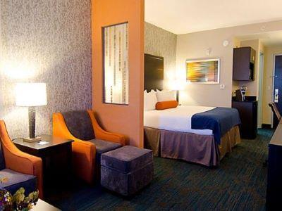 Holiday Inn Express Hotel & Suites Knoxville By Ihg Экстерьер фото